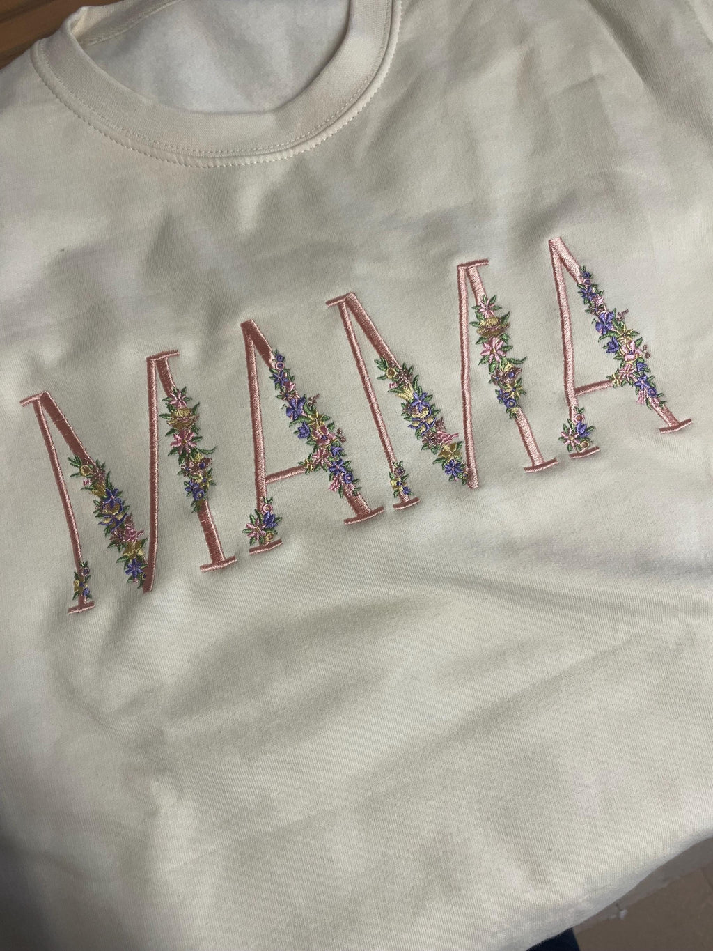 Floral Embroidered Mama Sweatshirt: Personalized Women's Jumper